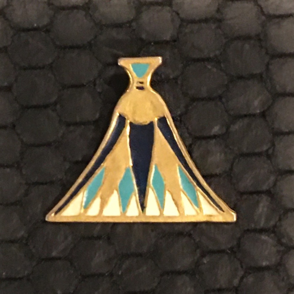 Sale! Metropolitan Museum of Art Enameled Egyptian Lotus Pendant Layered Gold